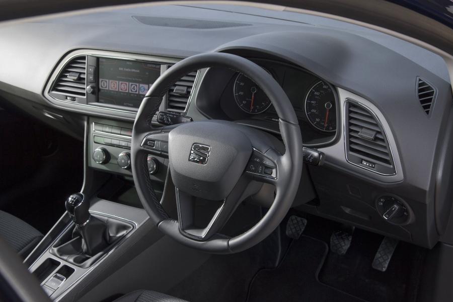 Интерьер Seat Leon Ecomotive 2017 года  (UK) (фото 30 из 37)